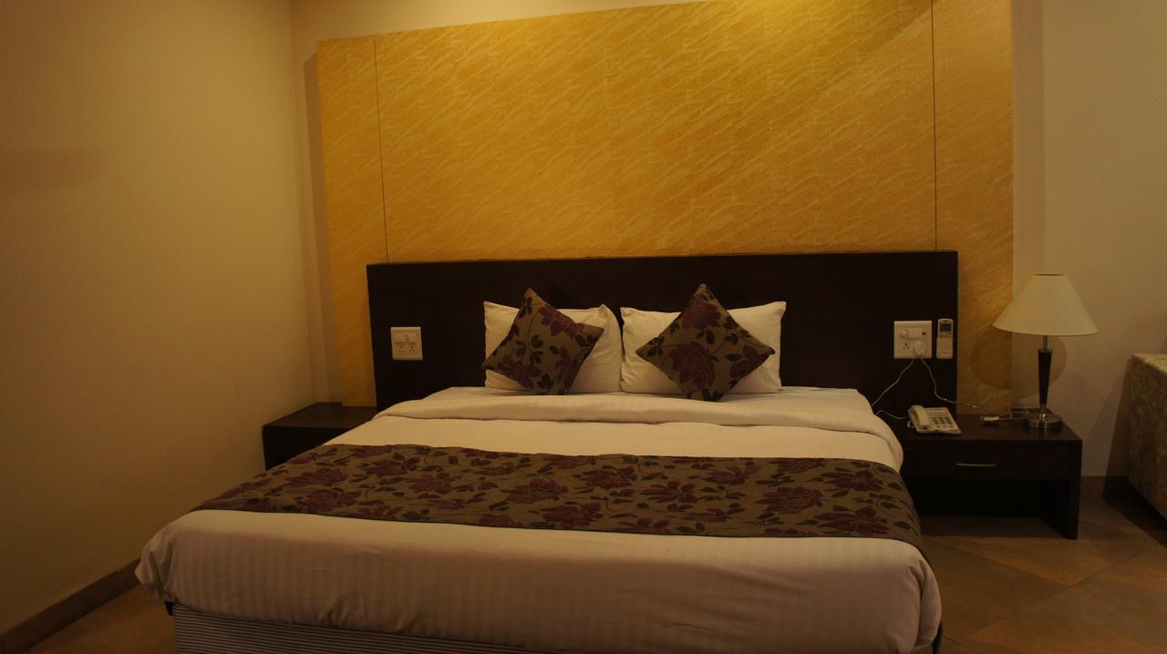 Hotel Ashish International Bhilai Extérieur photo