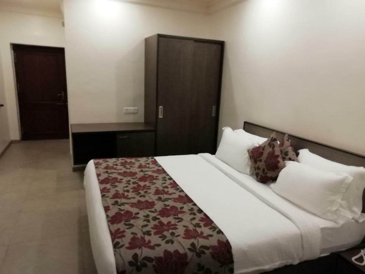 Hotel Ashish International Bhilai Extérieur photo
